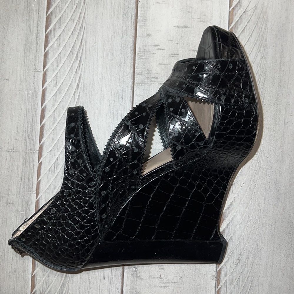 Dior crocodile-embossed leather wedges - Picture 10 of 16